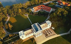 HOTEL Hraniční zámeček